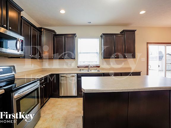 5th image of 8806 New Heritage Ct