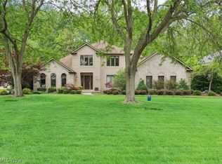3624 Parsons Pond Cir, Westlake, OH 44145