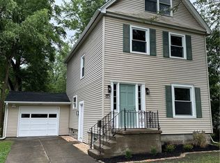 27 Orchard Ave, West Seneca, NY 14224