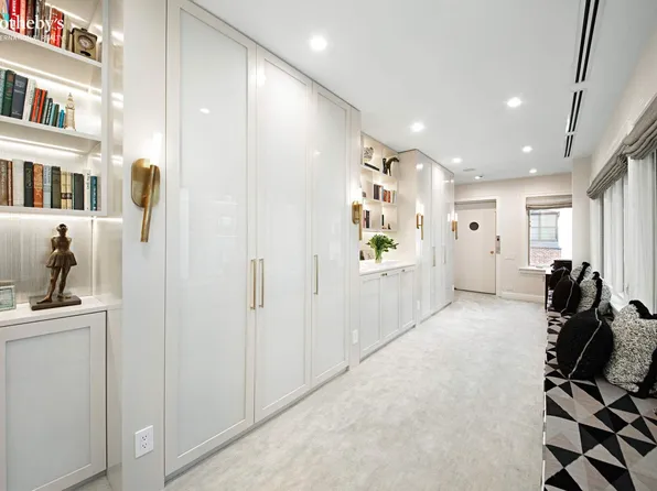 67 East 82nd Street image 15 of 25