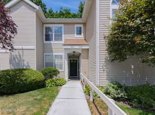 5006 S Forest Point Dr, Clifton Park, NY 12065