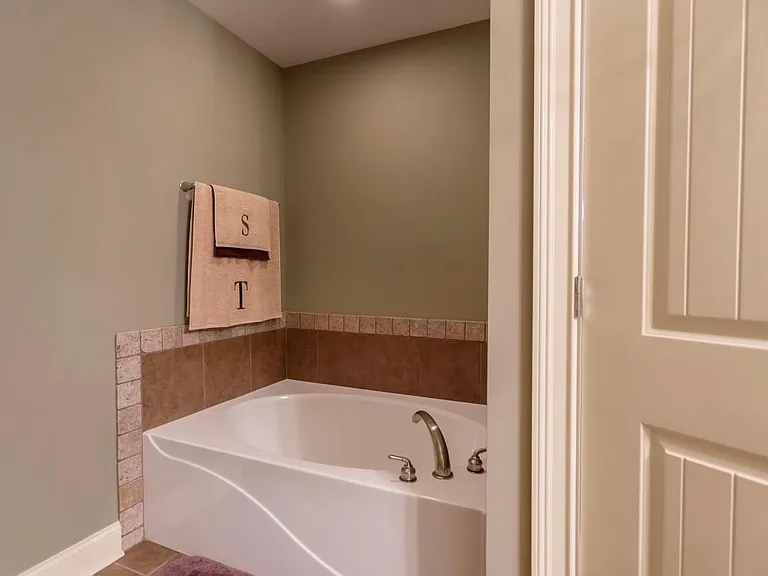 2198 Addison Way — Photo 35