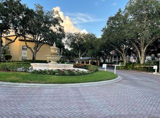 172 Vintage Cir APT 201, Naples, FL 34119