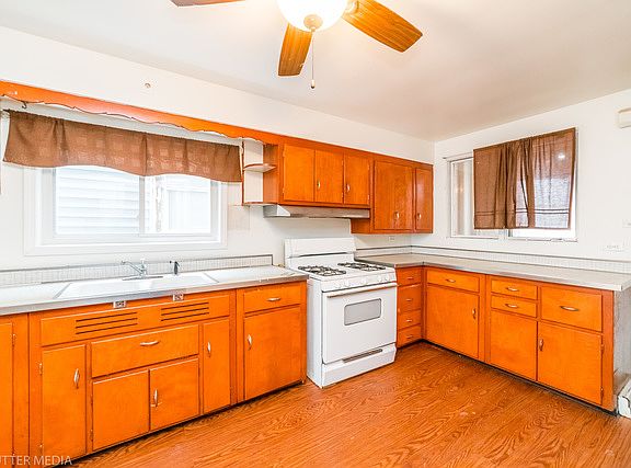 4th image of 4923 W 28th Pl