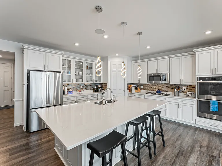 7810 Bexley Ln — Photo 9