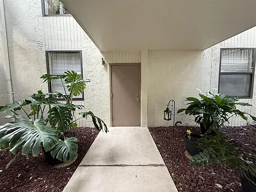 20441 NE 30th Ave #1169 Photo 1