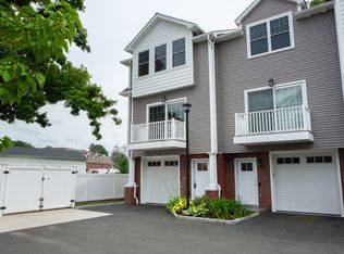 27 Naubuc Ave UNIT 1, Glastonbury, CT 06033