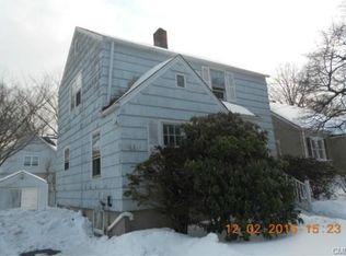 195 Goldenrod Ave, Bridgeport, CT 06606