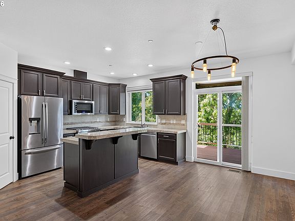 4th image of 10005 SE Old Town Ct