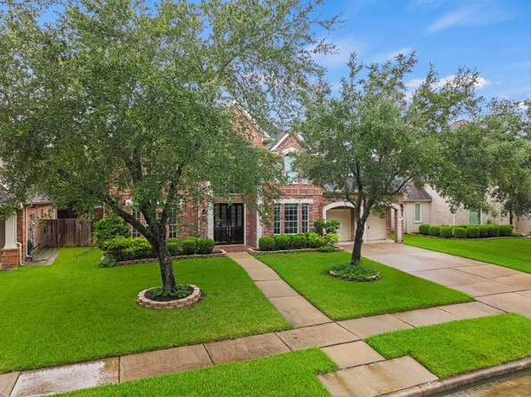 7122 Tessa Lakes Ct, Sugar Land, TX 77479