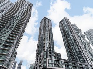 510 Curran Pl #3904, Mississauga, ON L5B 0J8