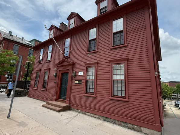203 S Main St #2B, Providence, RI 02903