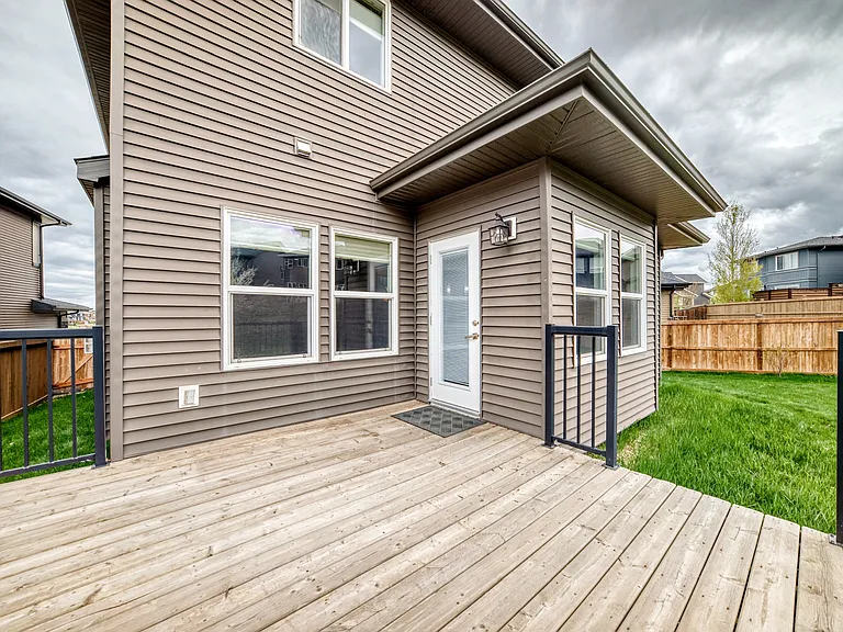 3015 Winspear Cmn SW — Photo 45