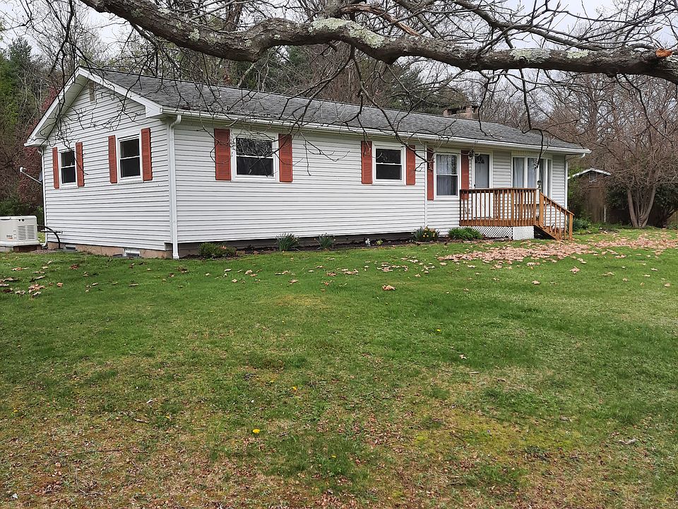 1st image of 231 Sunset Dr