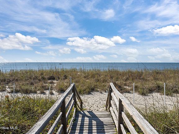 5th image of 4823 W Beach Drive