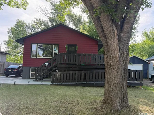 1709 2nd AVENUE N, Saskatoon, SK S7K 3N2