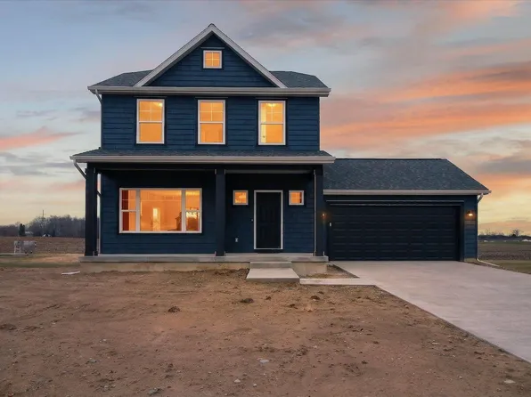 247 Gemstone Dr, Alma, MI 48801