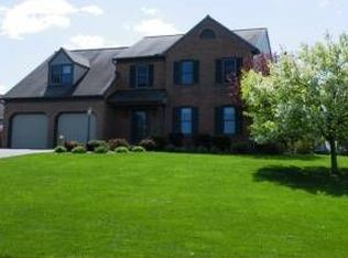70 Martingale Dr, York, PA 17404