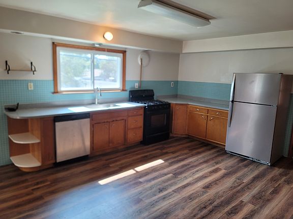 5th image of 7837 Elton St