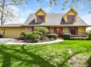 253 Cypress Ct, Wood Dale, IL