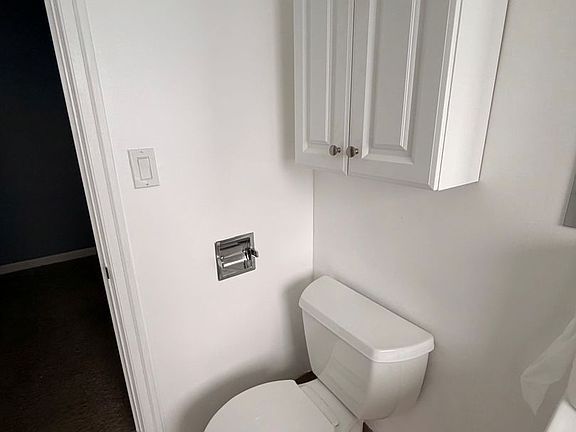 5th image of 1527 Exchange St APT 7