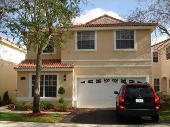 925 Opal Ter, Fort Lauderdale, FL 33326