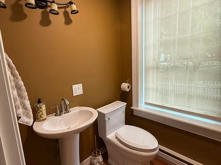 219 Broad St #2 — Photo 8