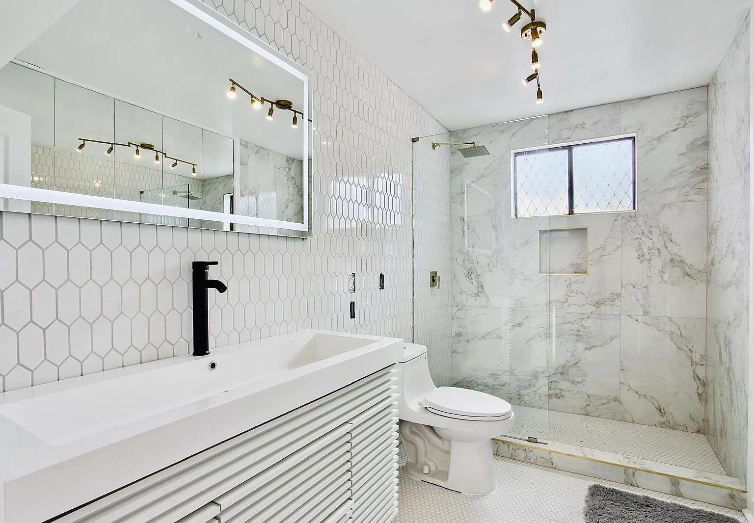 2 bed, 2000 sqft, $1,800 — Photo 4