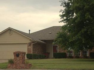 508 Gyrfalcon Dr, Norman, OK 73072