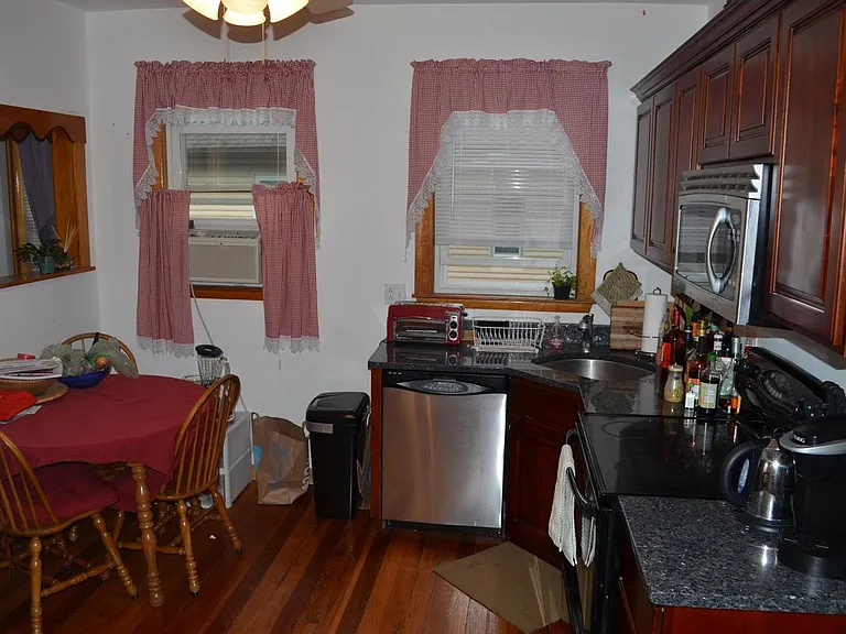 63 Victoria St #2 — Photo 8