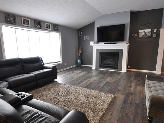 5th image of 17076 Hunting Meadows Dr