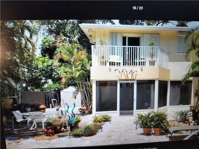 814 SE 13th St #4 — Photo 11