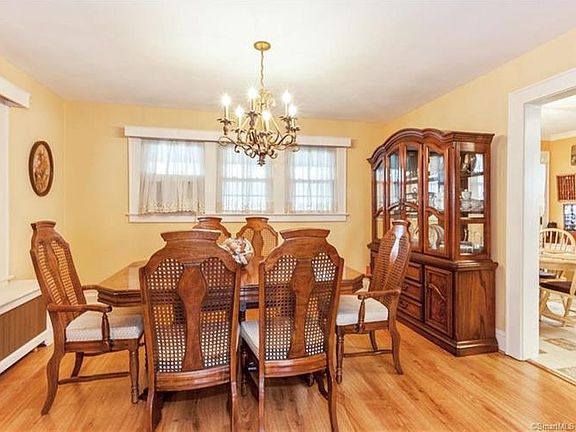 5th image of 640 Newfield Ave