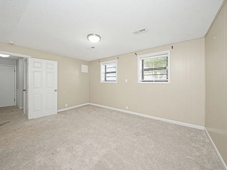 1429 Highland Dr — Photo 30