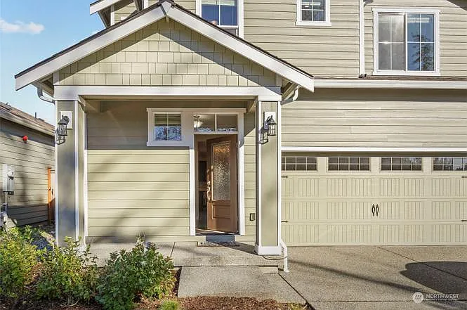 3 bed, 2.5 bath, 1698 sqft, $2,800 — Photo 3