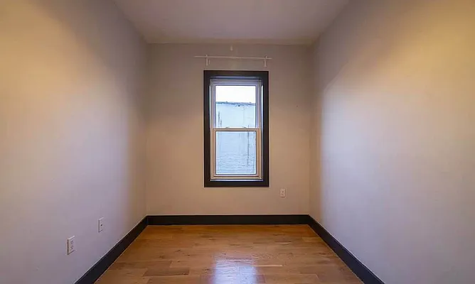 Rented by Skyhigh Realty NYC LLC | media 23