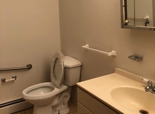 100 Dorr Ave APT 2, Riverside, RI 02915