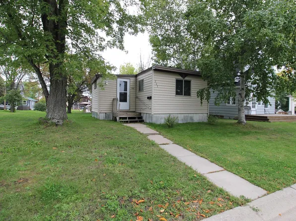 203 3rd Ave N, Biwabik, MN 55708