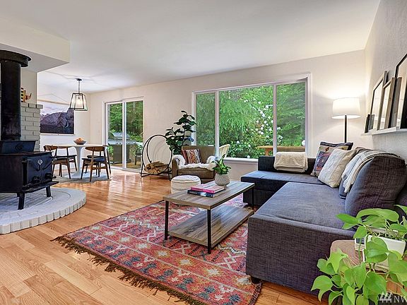 2nd image of 42710 SE 168th Pl