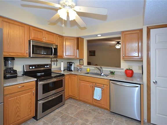 3rd image of 8120 Dellwood Dr #8120