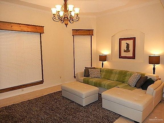 4th image of 3206 E San Luis Cir