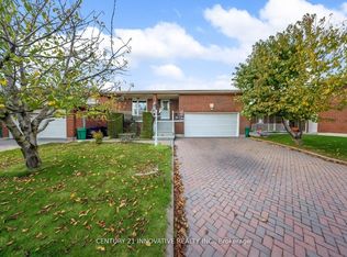 816 Willowbank Trl, Mississauga, ON L4W3M2