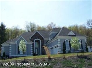 1436 Oak Dr, Shavertown, PA 18708