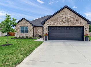 306 Ella St, Whitesboro, TX 76273