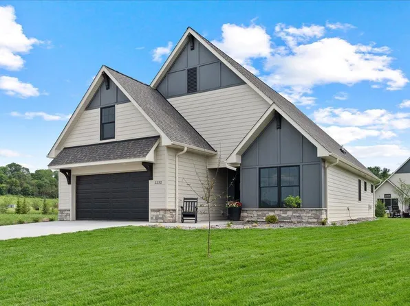 2225 Sharon Ln, Hudson, WI 54016