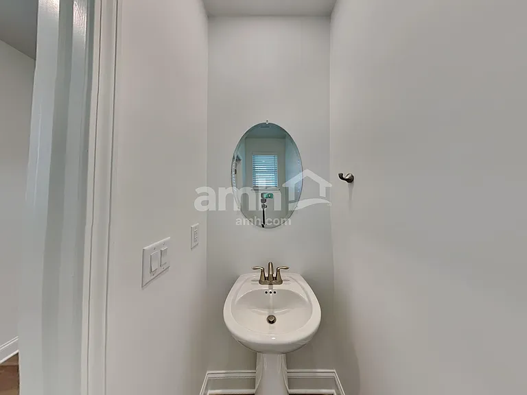 1043 Highland Walk — Photo 12