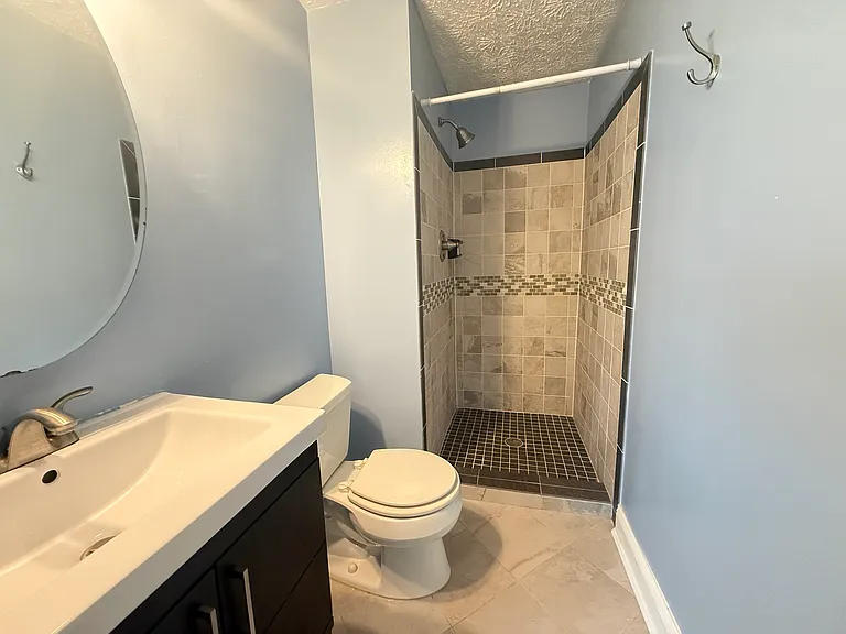 3601 Woodhaven Ct — Photo 12