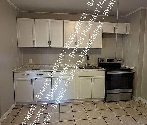 2nd image of 14 C St #14