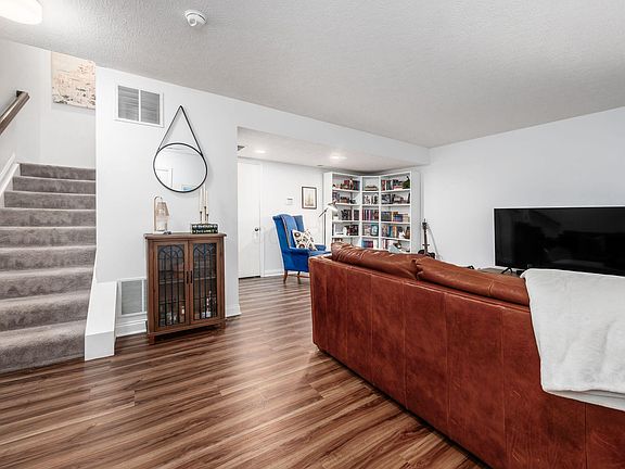 4th image of 5982 Turnwood Dr #803