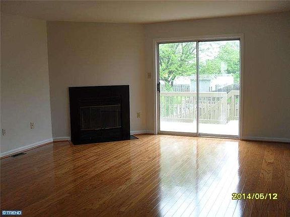 4th image of 135 McMullen Cir